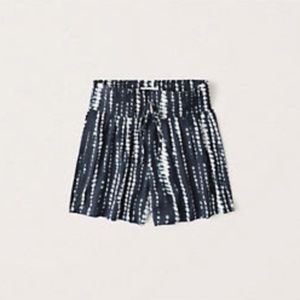 Abercrombie & Fitch | Drapey Pull-On Shorts - XS